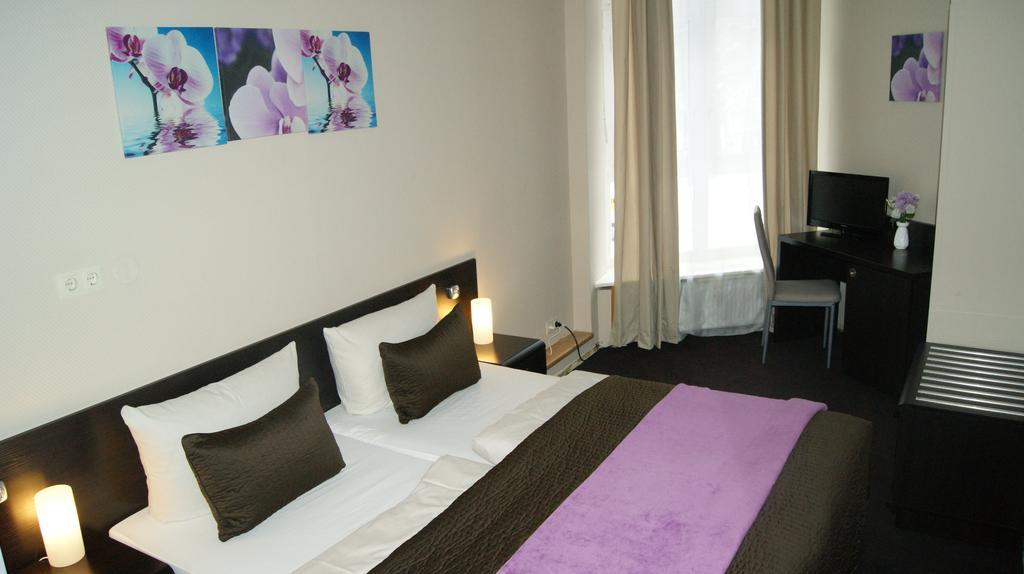 Hotel Pension Eberty Berlin Exterior photo
