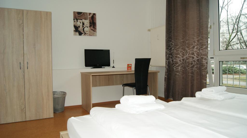 Hotel Pension Eberty Berlin Exterior photo